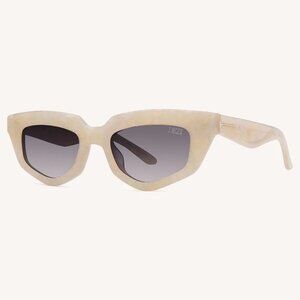 NWT DEZI Limestone Sunglasses